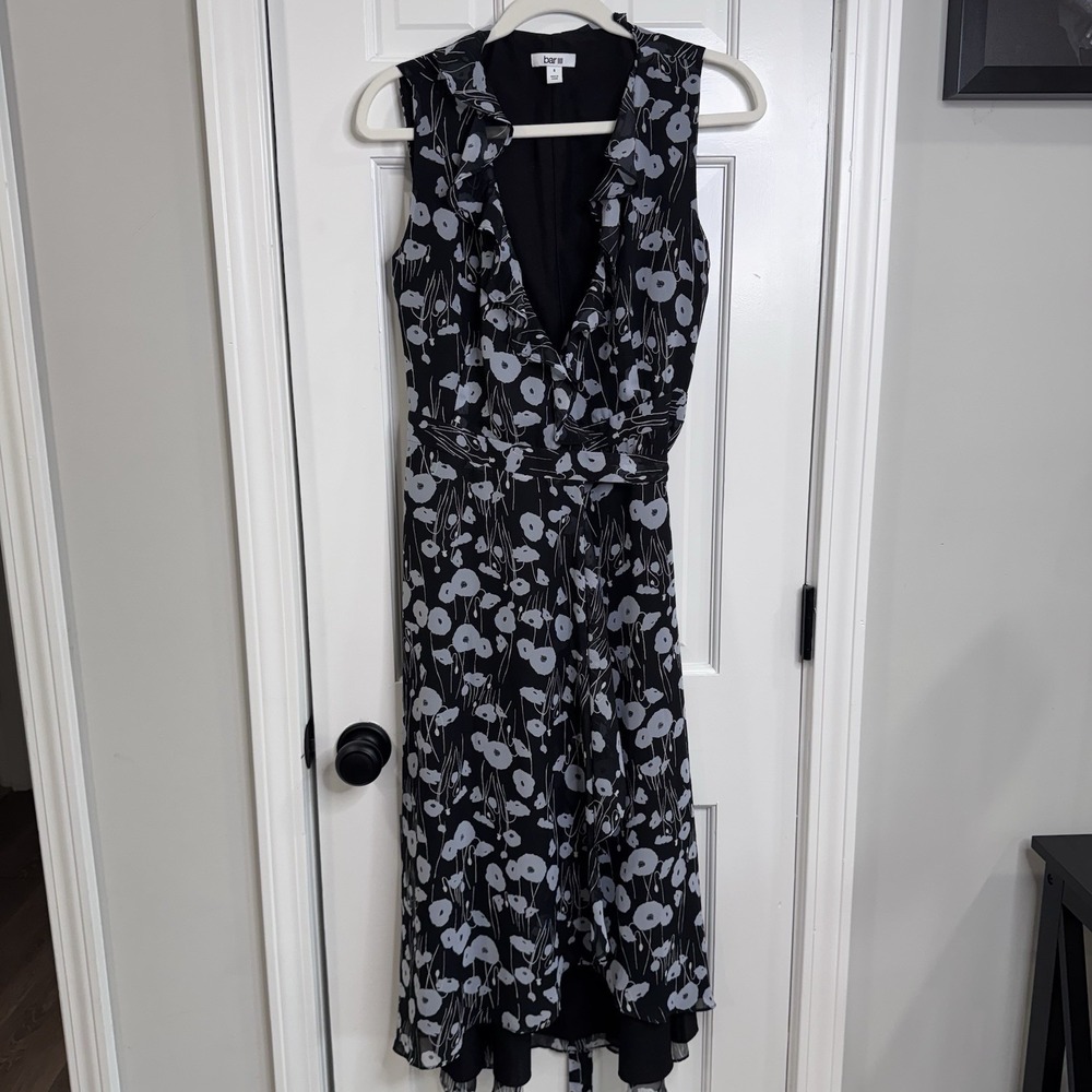 Bar III Floral Ruffle Maxi Dress Womens Size 6 Black White Sleeveless Belted
